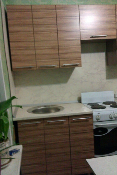 Темное дерево